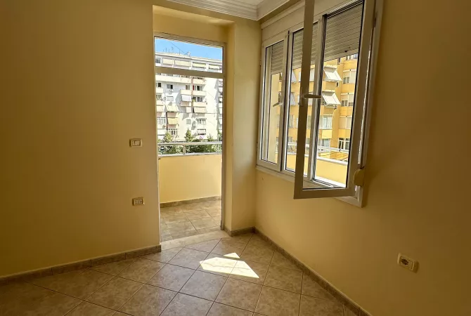 Shtepi ne shitje 2+1 ne Tirane - 270,000 Euro
