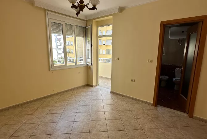 Shtepi ne shitje 2+1 ne Tirane - 270,000 Euro