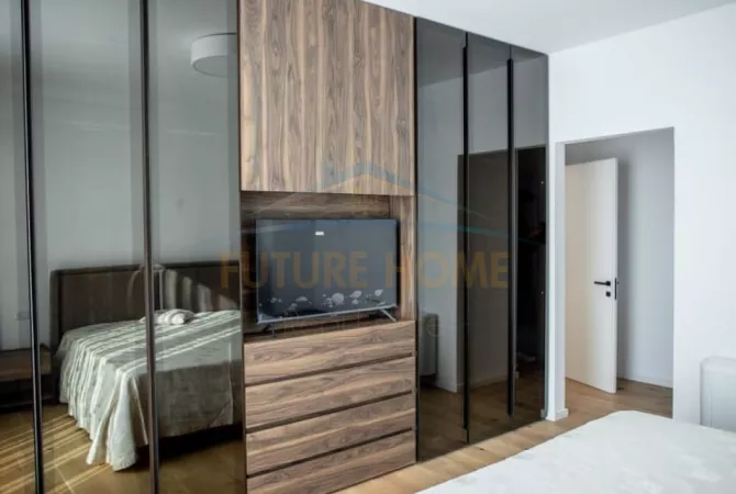 Shtepi me qera Vila Luksoze ne Tirane, 4+1, Mobilimi E mobiluar, Pagesa 5,000  Euro.