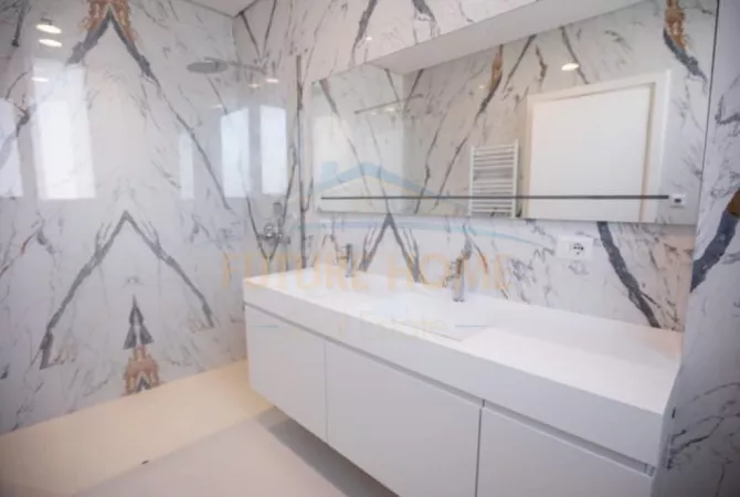 Shtepi me qera Vila Luksoze ne Tirane, 4+1, Mobilimi E mobiluar, Pagesa 5,000  Euro.