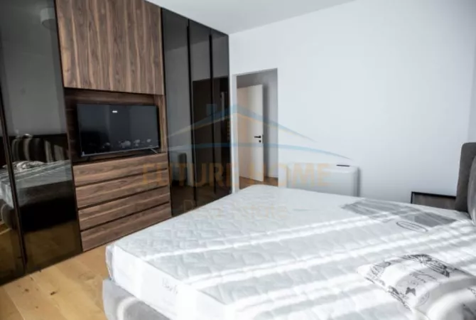 Shtepi me qera Vila Luksoze ne Tirane, 4+1, Mobilimi E mobiluar, Pagesa 5,000  Euro.