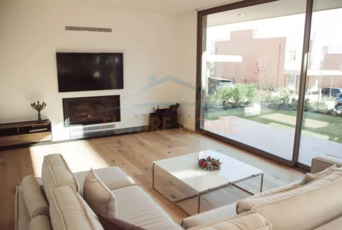 Casa in affitto 4+1 a Tirana - 5,000 Euro