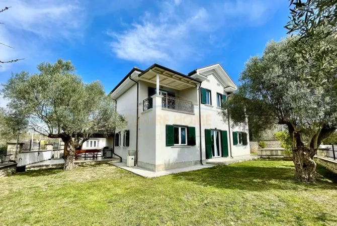 House for Sale 4+1 in Tirana - 850,000 Euro