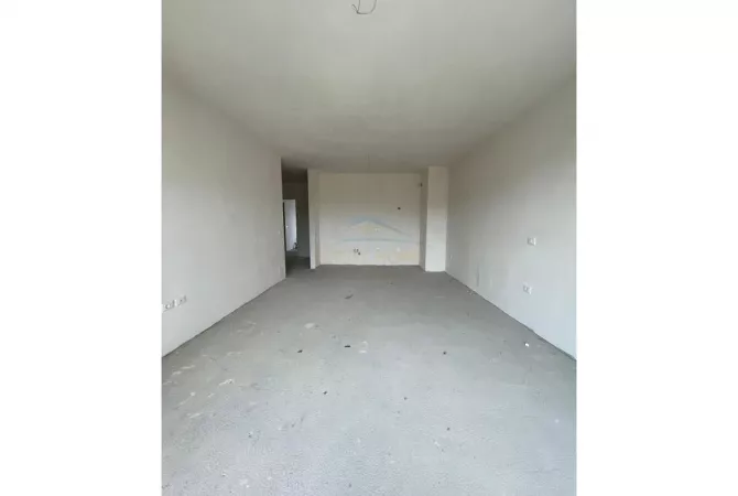 Shtepi ne shitje Apartament ne Tirane, 2+1, Mobilimi Bosh, pa mobiluar, Pagesa 178,000  Euro.