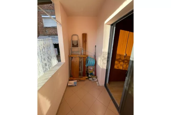 Shtepi ne shitje Apartament ne Tirane, 4+1, Mobilimi E mobiluar, Pagesa 225,000  Euro.