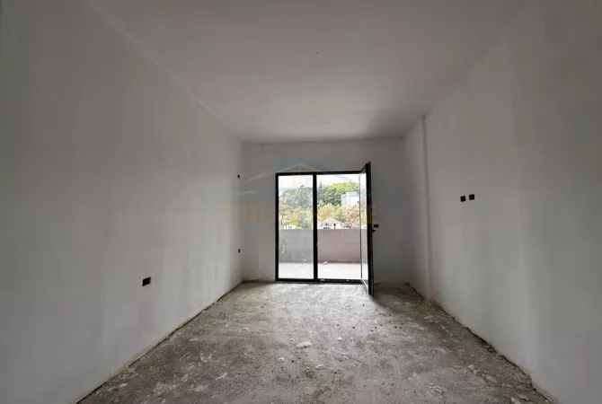 Shtepi ne shitje Apartament ne Tirane, 2+1, Mobilimi Bosh, pa mobiluar, Pagesa 215,000  Euro.
