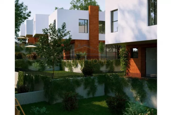 Shtepi ne shitje Vila Luksoze ne Tirane, 3+1, Mobilimi Bosh, pa mobiluar, Pagesa 355,000  Euro.