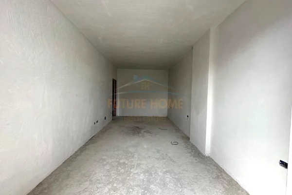 Shtepi ne shitje Apartament ne Tirane, 1+1, Mobilimi Bosh, pa mobiluar, Pagesa 89,500  Euro.