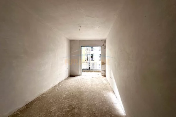 Shtepi ne shitje 2+1 ne Tirane - 102,300 Euro