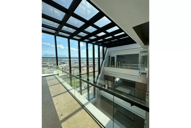 Qera, Godine Multifunksionale,Autosrtada Tirane- Durres.