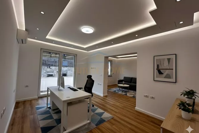 Business Property for Rent 1+1 in Tirana - 900 Euro