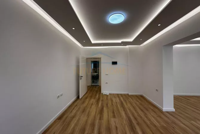 Jepet me qira nje ambient tek rruga Mine Peza prane kafe Flora