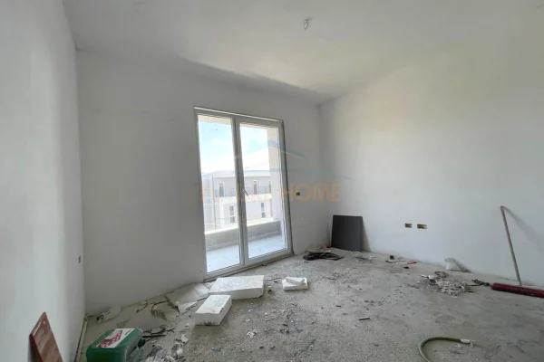 Shtepi ne shitje Apartament ne Tirane, 2+1, Mobilimi Bosh, pa mobiluar, Pagesa 141,185  Euro.