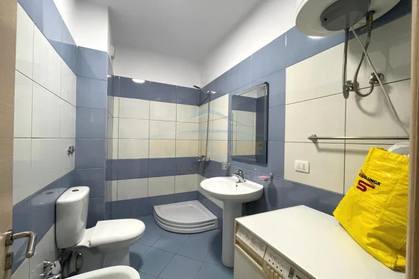 Shtepi me qera Apartament ne Tirane, 2+1, Mobilimi E mobiluar, Pagesa 550  Euro.