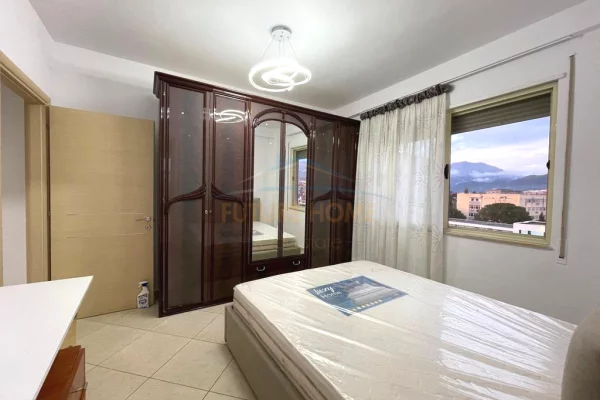 Shtepi me qera Apartament ne Tirane, 2+1, Mobilimi E mobiluar, Pagesa 550  Euro.