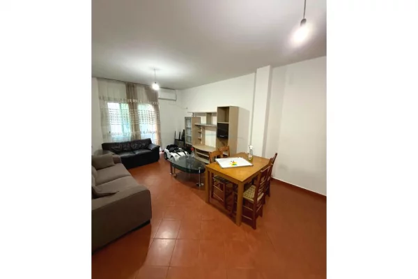 Shtepi me qera 2+1 ne Tirane - 500 Euro