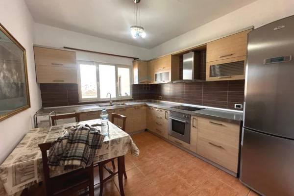 Shtepi me qera 1+1 ne Tirane - 550 Euro