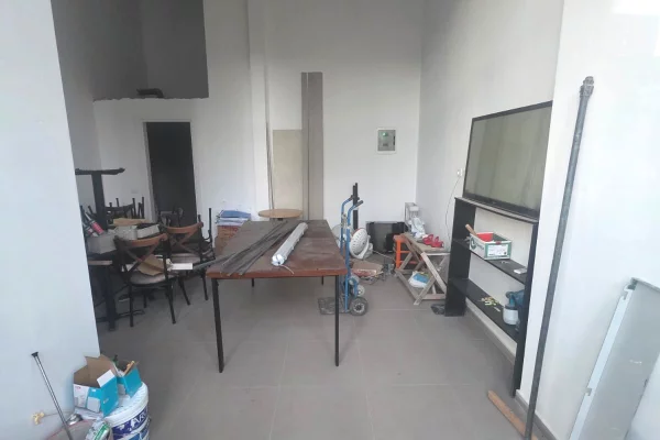 Ambient biznesi ne shitje 1+1 ne Tirane - 185,000 Euro
