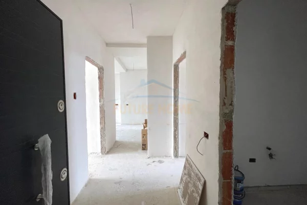 Shtepi ne shitje 3+1 ne Tirane - 280,000 Euro