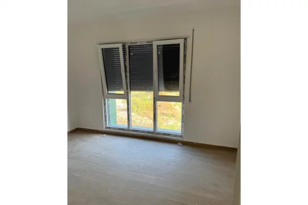 Shtepi me qera Apartament ne Tirane, 2+1, Mobilimi Bosh, pa mobiluar, Pagesa 600  Euro.