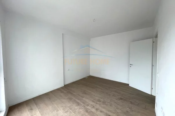 Shtepi ne shitje Apartament ne Tirane, 2+1, Mobilimi Bosh, pa mobiluar, Pagesa 192,000  Euro.