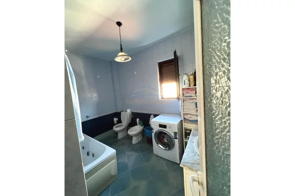 Shtepi ne shitje Apartament ne Tirane, 2+1, Mobilimi E mobiluar, Pagesa 175,000  Euro.