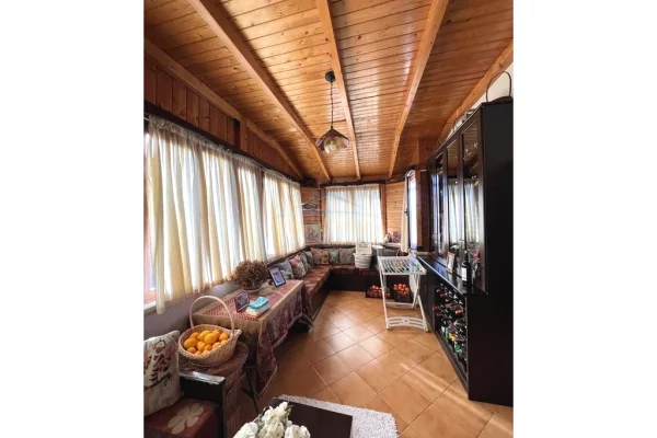 Shtepi ne shitje Apartament ne Tirane, 2+1, Mobilimi E mobiluar, Pagesa 175,000  Euro.