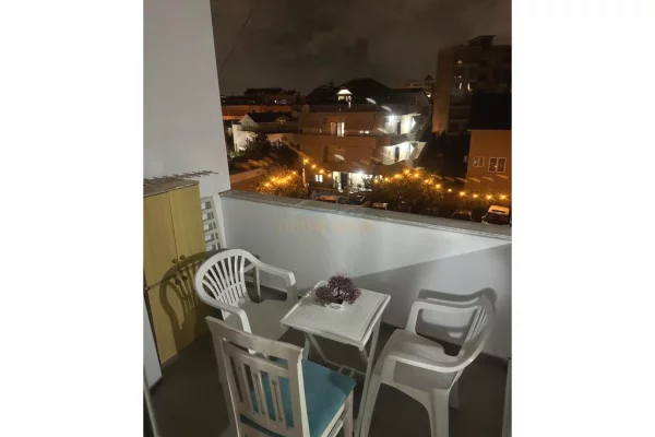 Shtepi me qera Apartament ne Tirane, 2+1, Mobilimi E mobiluar, Pagesa 600  Euro.