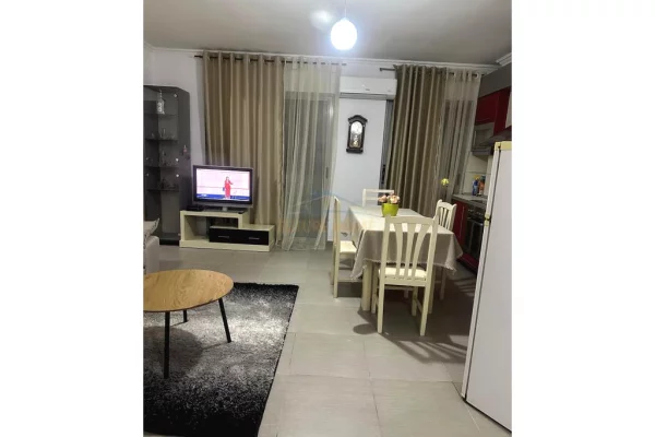 Shtepi me qera Apartament ne Tirane, 2+1, Mobilimi E mobiluar, Pagesa 600  Euro.