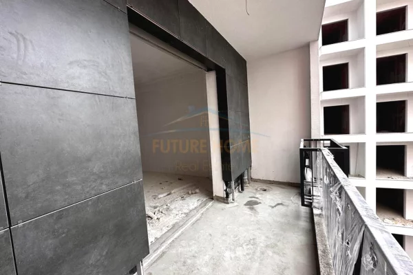 Shtepi ne shitje Apartament ne Tirane, 2+1, Mobilimi Bosh, pa mobiluar, Pagesa 117,000  Euro.