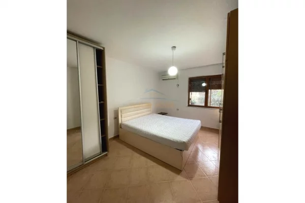 Shtepi ne shitje 1+1 ne Tirane - 125,000 Euro