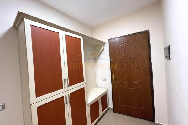 Shtepi me qera Apartament ne Tirane, 2+1, Mobilimi E mobiluar, Pagesa 800  Euro.