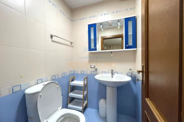 Shtepi me qera Apartament ne Tirane, 2+1, Mobilimi E mobiluar, Pagesa 800  Euro.