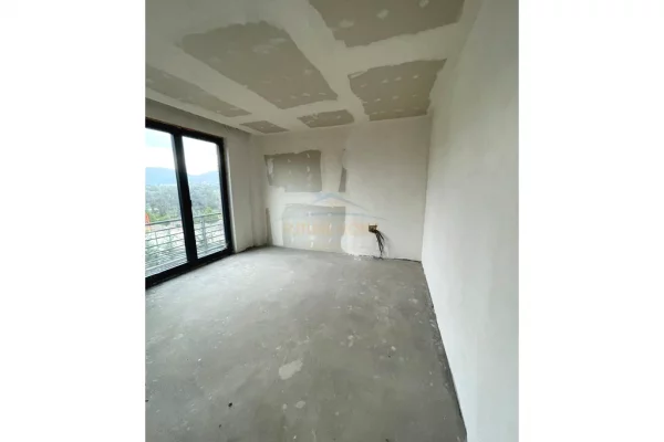 Shtepi ne shitje 3+1 ne Tirane - 470,000 Euro