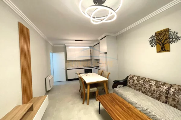 Shtepi me qera 2+1 ne Tirane - 550 Euro