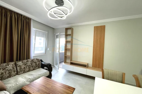 Shtepi me qera 2+1 ne Tirane - 550 Euro
