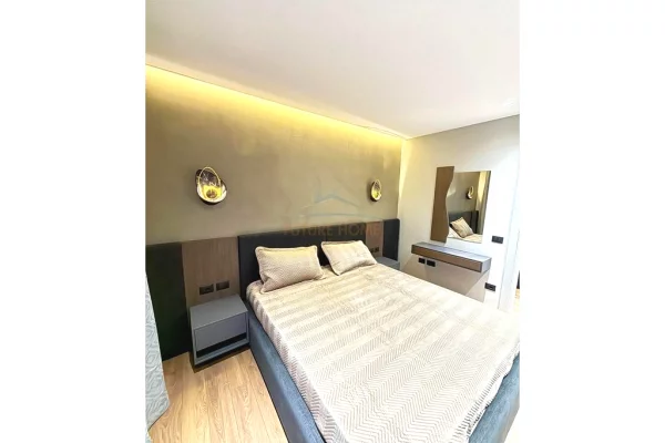 Shtepi me qera Apartament ne Tirane, 2+1, Mobilimi E mobiluar, Pagesa 1,700  Euro.