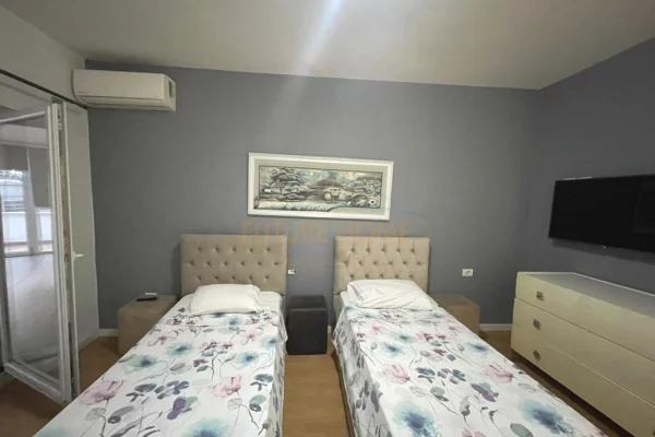 Shtepi me qera Apartament ne Tirane, 2+1, Mobilimi E mobiluar, Pagesa 1,000  Euro.