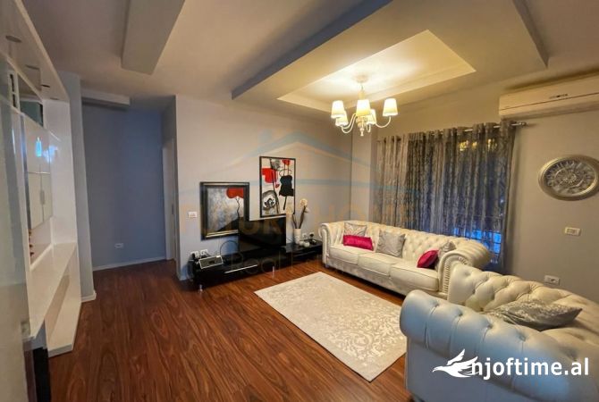 Shtepi me qera 2+1 ne Tirane - 580 Euro