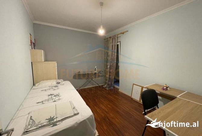 Shtepi me qera Apartament ne Tirane, 2+1, Mobilimi E mobiluar, Pagesa 580  Euro.