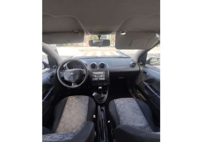 Makina me Qera Ford Fiesta per 25 Euro dita