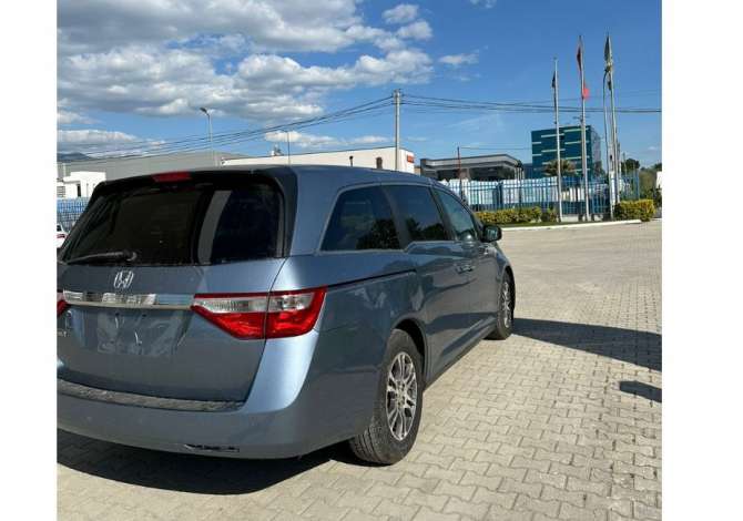 Noleggio Auto  a Tirana - 100 Euro
