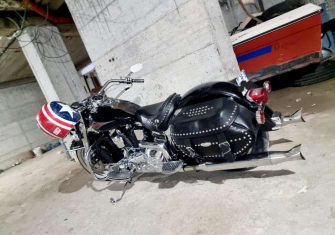 Moto e Scooter in vendita  a Valona - 10,000 Euro