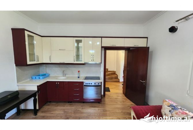 Shtepi me qera 2+1 ne Tirane - 500 Euro