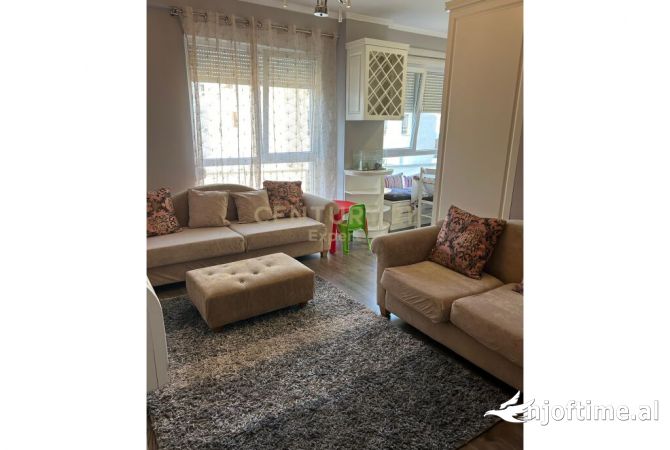 Shtepi me qera 2+1 ne Tirane - 600 Euro