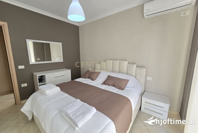 Shtepi ne shitje Apartament ne Tirane, 1+1, Mobilimi E mobiluar, Pagesa 135,000  Euro.