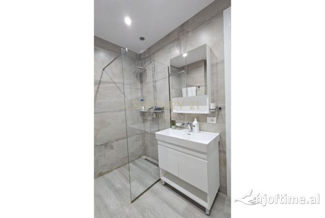 Apartment for sale in Tirana 2+1, Furnished