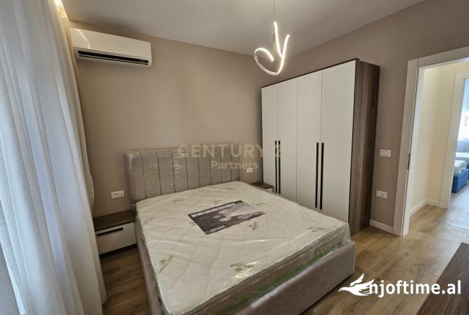 Shtepi ne shitje Apartament ne Tirane, 2+1, Mobilimi Pjeserisht e mobiluar, Pagesa 145,000  Euro.