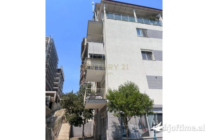 Shtepi ne shitje Apartament ne Tirane, 1+1, Mobilimi E mobiluar, Pagesa 145,000  Euro.