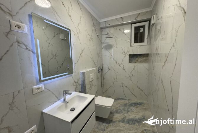 Shtepi ne shitje Apartament ne Tirane, 1+1, Mobilimi Bosh, pa mobiluar, Pagesa 119,000  Euro.